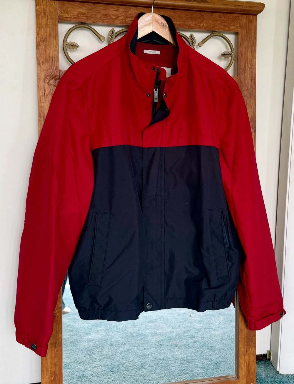 Perry Ellis Portfolio Men's Microfiber Full-Zip Windbreaker Red/Navy Size L